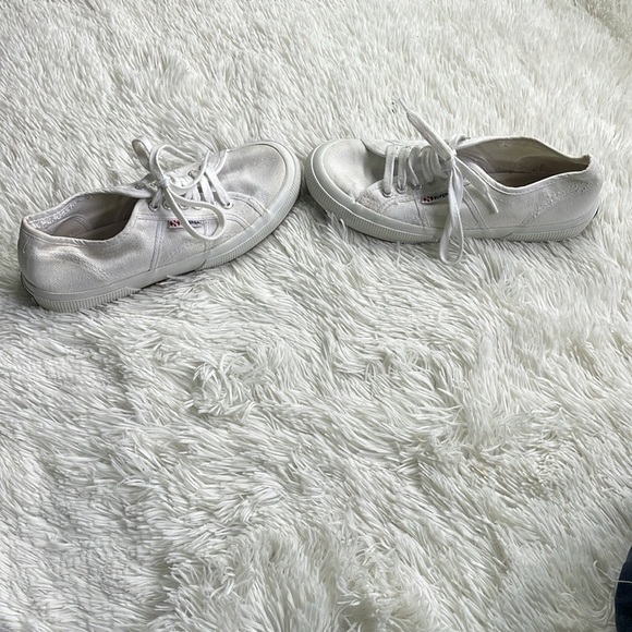 Superga white canvas sneaker - Picture 2 of 5